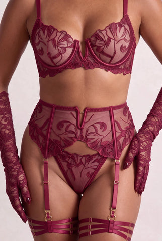Four-piece lingerie set with thigh straps and gloves - FLAME Bordeaux